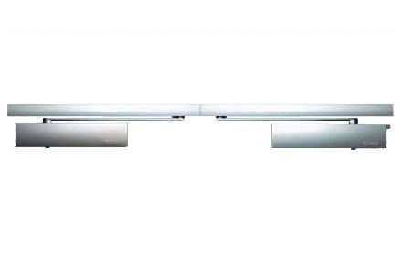 Door closer with guide rail, double leaf